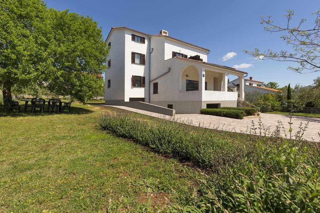 Apartments Renata Pinezici  Luaran gambar