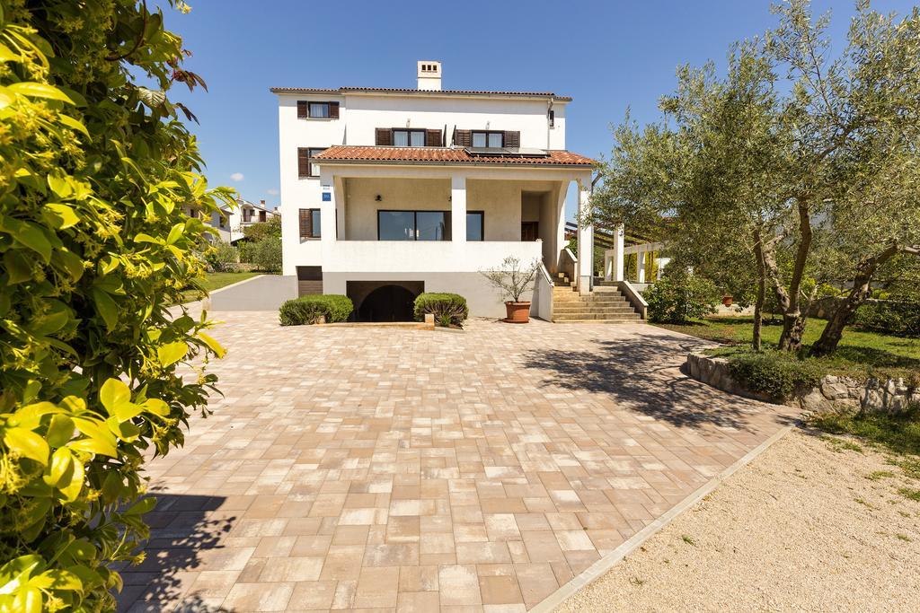 Apartments Renata Pinezici  Luaran gambar